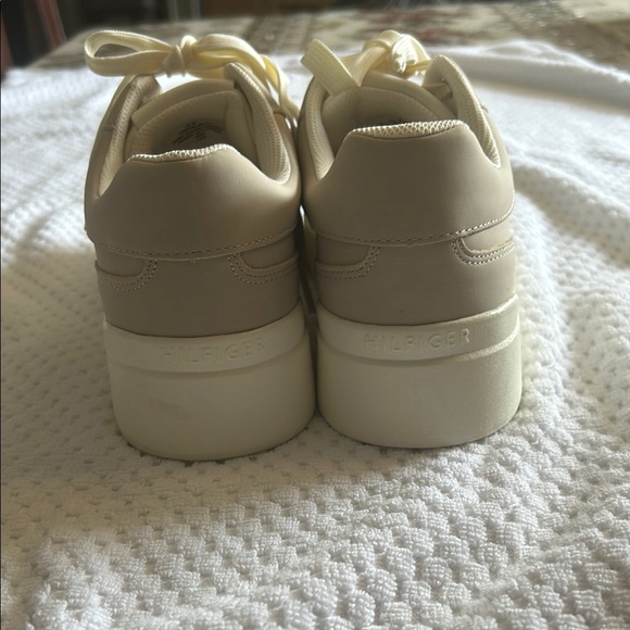 Chic Cream Lace-Up Sneakers - Picture 3 of 8